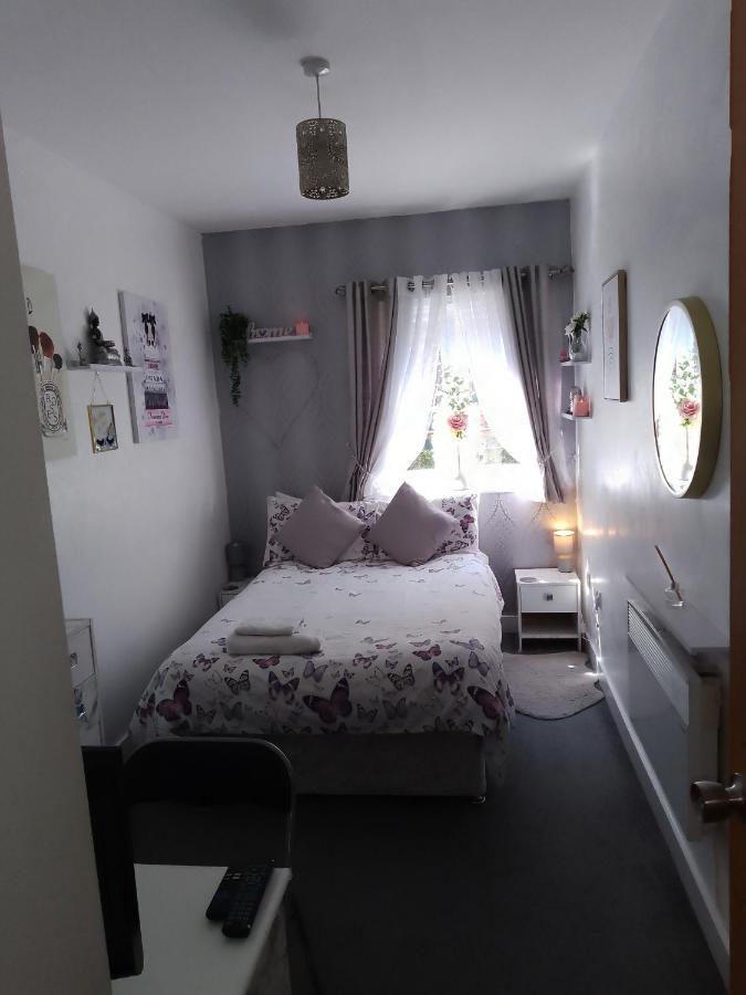 Bed And Breakfast Double Room Chester City Centre, Free Parking Bagian luar foto